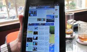 Máy tính bảng hai sim đầu tiên ra mắt thị trường