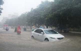 Ảnh: Mưa lớn, cố đô Huế chìm trong biển nước