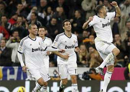 Ronaldo kém duyên, Benzema trở lại 'hủy diệt' Bilbao