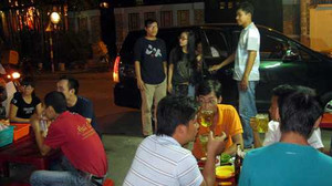 Độc nhất Việt Nam: Đem xe hơi đón khách ăn hột vịt lộn