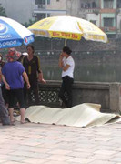 Hà Nội: Thi thể cán bộ phường nổi giữa hồ Văn
