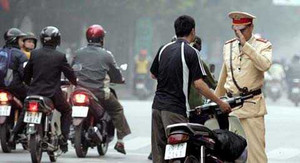 'Xe chính chủ': Đồng ý kiến nghị giảm phí sang tên xe