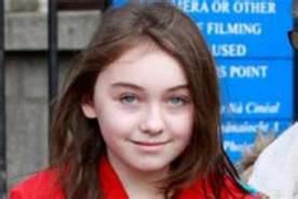 Nữ sinh 12 tuổi kiện mẹ gây ra cái chết của em gái