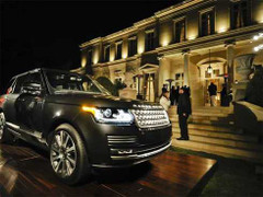 Chiêu hậu đãi khách VIP của hãng xe sang