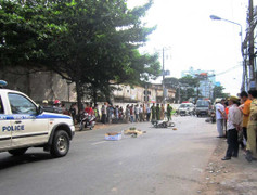 Thương cảm chàng trai chết thảm quẹt xe tải