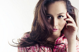 'Yêu nữ hàng hiệu' Vũ Hạnh Nguyên gây bất ngờ