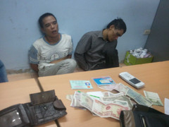 Đạo chích làm 'ảo thuật', đánh người trên xe buýt