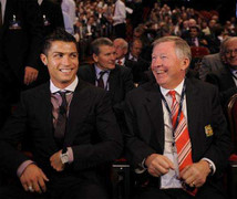 Bật mí lý do Ronaldo không dự lễ dựng tượng Sir Alex