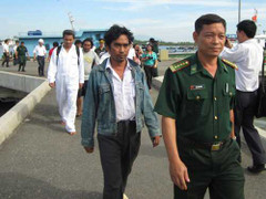 Cảnh sát biển Việt Nam bắt 11 hải tặc