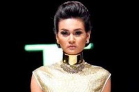 Thuỳ Trang lộ ảnh nóng, nhà quản lý 'hỏi thăm'