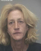 Tước bằng cô giáo ép học sinh matxa