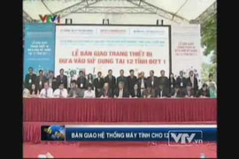 Bộ TTTT bàn giao gần 5.000 máy tính cho 12 tỉnh nghèo