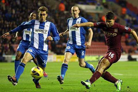 3 phút ghi 2 bàn, Man City tiếp tục bám đuổi MU