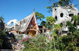 Khách sạn kì quái của Việt Nam lên báo nước ngoài