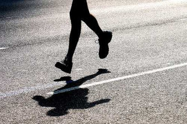 Chạy thể dục 1000m, nam sinh bất tỉnh