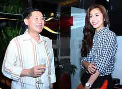 Bố chồng Tăng Thanh Hà từng làm bồi bàn để có tiền học