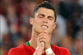 Giới 'siêu cò' Anh đủ sức mua Ronaldo