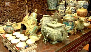 Kho đồ cổ triệu đô giữa lòng Hà Nội