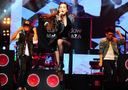 Hồ Ngọc Hà nóng bỏng, Tùng Dương chiến thắng