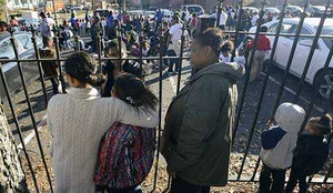 Rò rỉ khí độc, 42 học sinh nhập viện