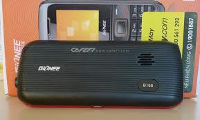 Bắt kẻ đánh chết bạn gái vì cái điện thoại