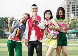 Sở hữu vòng tay USB cực chất như Miu Lê và Chi Pu?