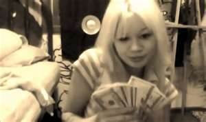 Ăn cướp còn la làng, nữ sinh bị tóm gọn