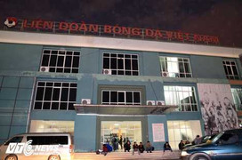 Bóng đá Việt đang về thời 'đồ đá'?