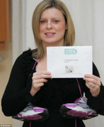 Mù mắt sau 30 năm nhiễm trùng phân chó