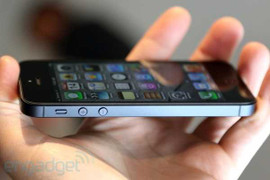 'Người nhà' Samsung phát cuồng vì iPhone 5