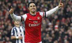 Nhờ trọng tài, Arsenal tạm thoát khủng hoảng