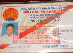 Giả làm nhà báo 'chính phủ' lừa chủ tịch xã