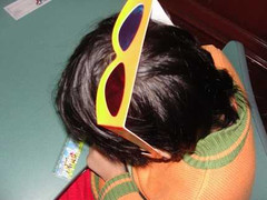 Kính siêu nhân kèm theo sữa: Dùng sao cho đúng cách?