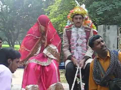 Rước nhầm cô dâu, chú rể chạy trối chết