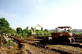 Lấy đất làm sân golf, đền bù dân... 3.000 đồng/m2