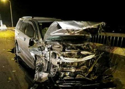 Đi xe mượn gây tai nạn liên hoàn, bé gái tử vong