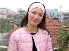 NSND Lê Khanh: 'Chồng không giữ tôi, mà thả…'
