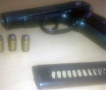 Giang hồ đất Cảng mang súng đi chơi đêm