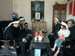 Hà Nội: Nỗi đau gia đình bảo vệ dân phố bị đốt chết