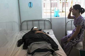 Nhiều công nhân la hét trong xe khách bị tông