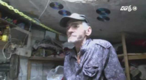 Video: Cận cảnh ống cống cặp vợ chồng sống suốt 22 năm