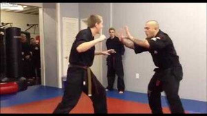 Hạ gục đối thủ nhờ tuyệt chiêu 'Gangnam Style'