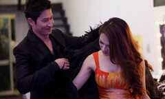 Clip MC Huy Khánh âu yếm Hương Giang Idol