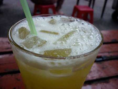 Bắt kẻ đánh chết học sinh đang uống nước mía