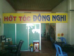 Bắt quả tang nhân viên hớt tóc kích dục cho khách