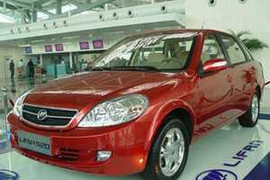 Những dòng xe Việt ‘ngủ vùi’ trong kho năm 2012