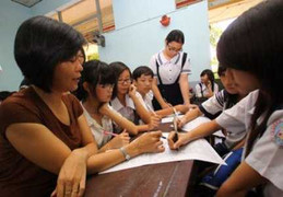 Với quý tử lạc lối, cô giáo là 'nghệ sĩ nhịn'