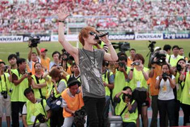 Cứu V-League bằng... K-Pop