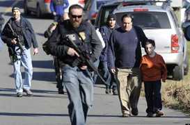 Thế giới 24h: Trẻ em Mỹ mang súng đi học sau thảm sát