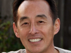 Giám đốc chiến lược Samsung là 'fan' của Apple